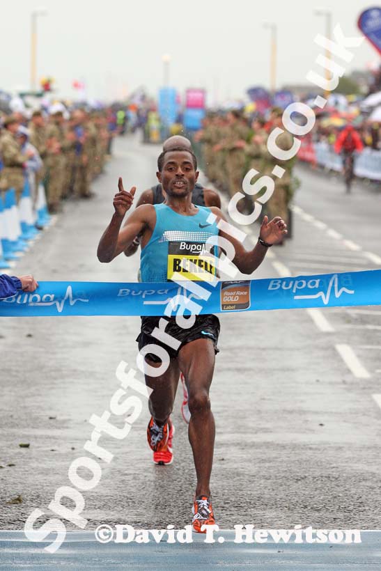 Kenenisa Bekele wins the BUPA Great North Run.